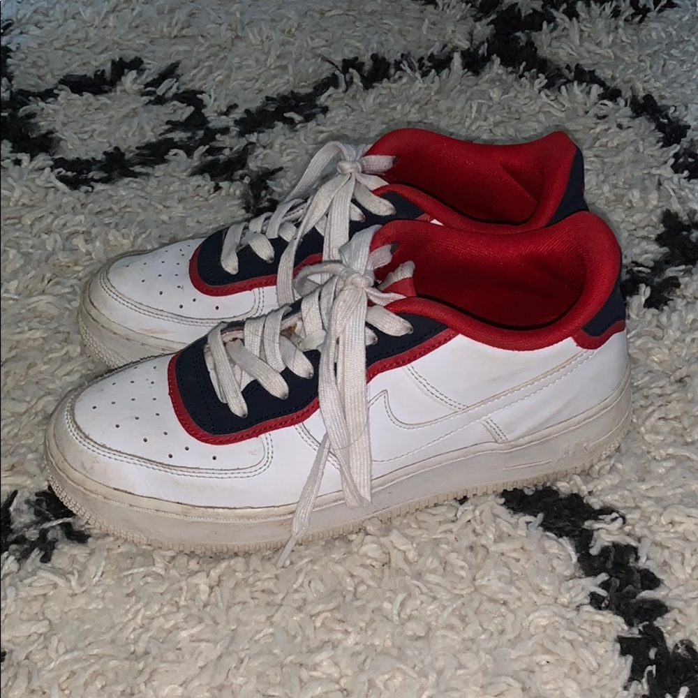 Shoes - Picture 2 of 3